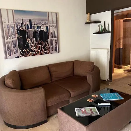 George Garden Apartment